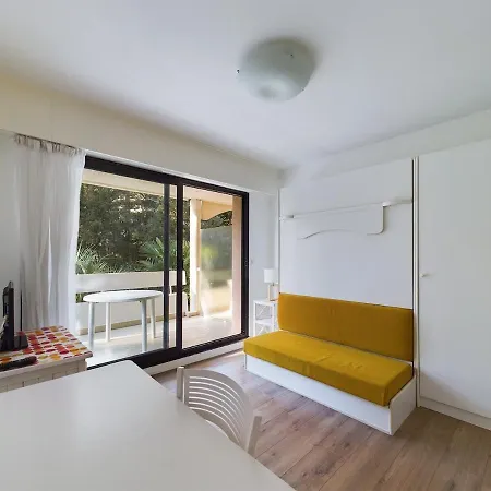 A 200 M De La 4 Couchages, Séparée Avec Grande Terrasse Vu Dégagée Sur Les Pins Appartement *