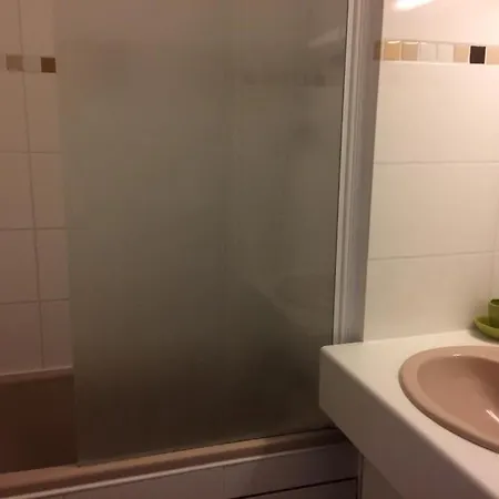 Appartement A 200 M De La 4 Couchages, Séparée Avec Grande Terrasse Vu Dégagée Sur Les Pins