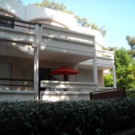 A 200 M De La 4 Couchages, Séparée Avec Grande Terrasse Vu Dégagée Sur Les Pins Appartement La Baule-Escoublac