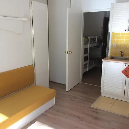 A 200 M De La 4 Couchages, Séparée Avec Grande Terrasse Vu Dégagée Sur Les Pins Appartement