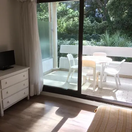 A 200 M De La 4 Couchages, Séparée Avec Grande Terrasse Vu Dégagée Sur Les Pins Appartement *